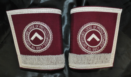 Craft Provincial Grand Stewards Lodge Officers Gauntlets - Maroon - Click Image to Close